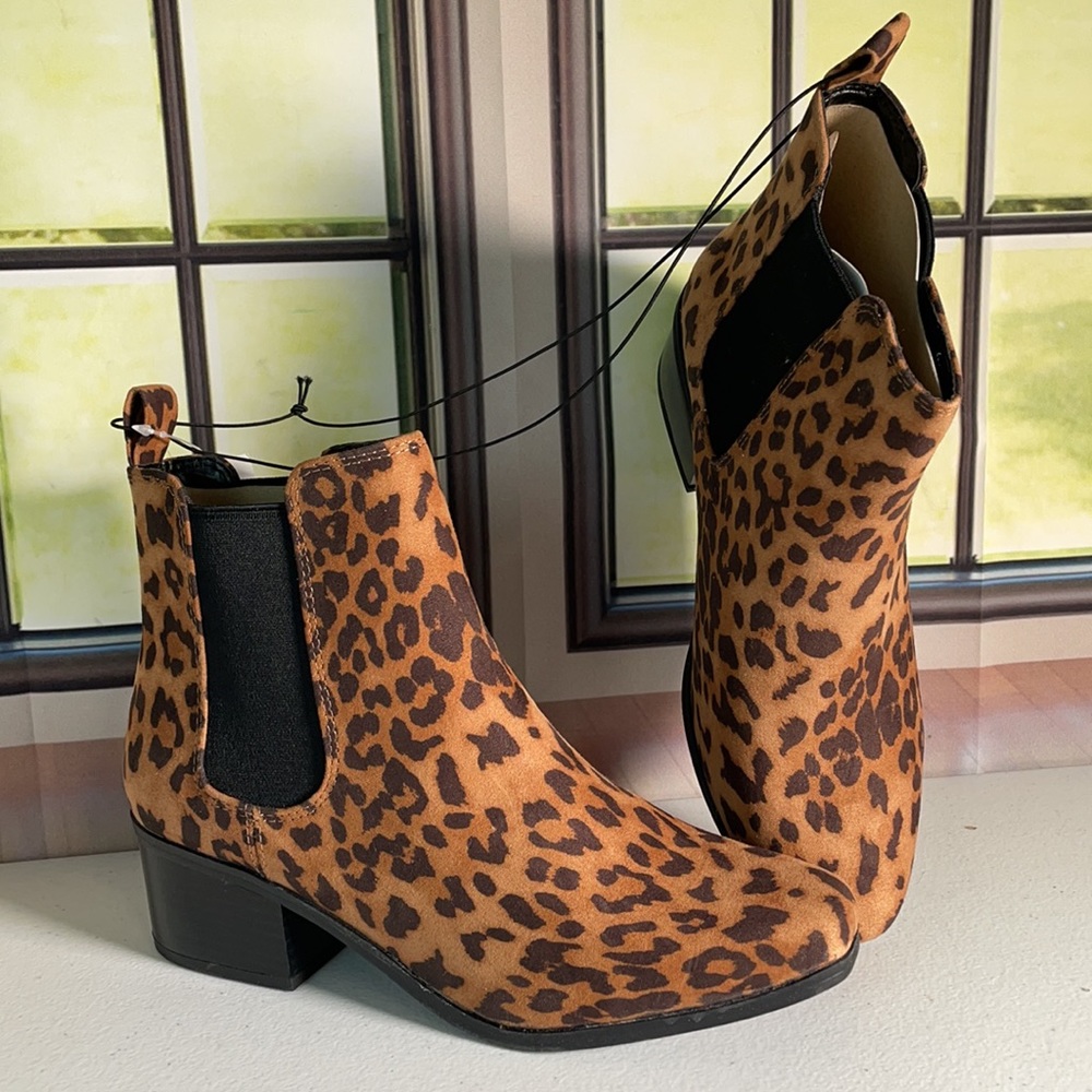 A New Day Women's Ellie Leopard Chelsea Boots Brown Animal